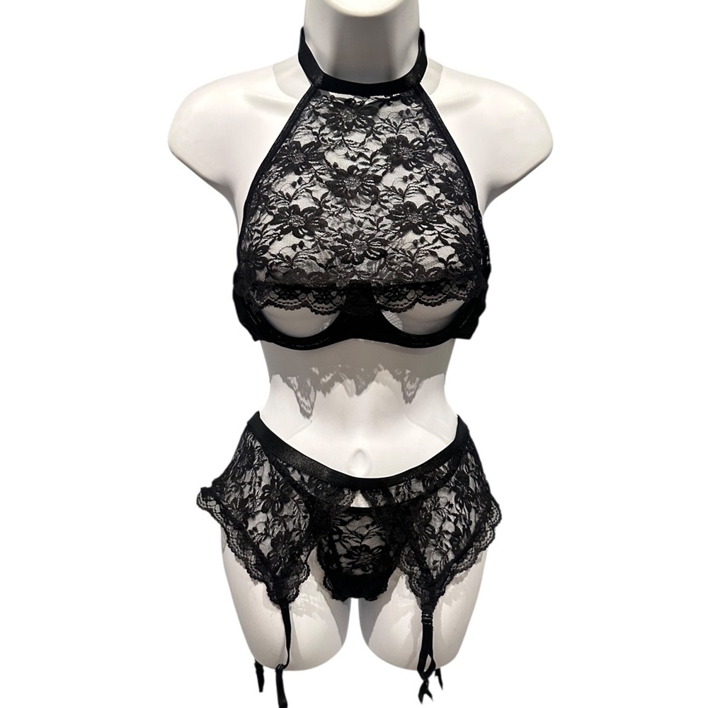 Yandy 3 Piece Lace Set Top G String Garter Belt Black Size Medium